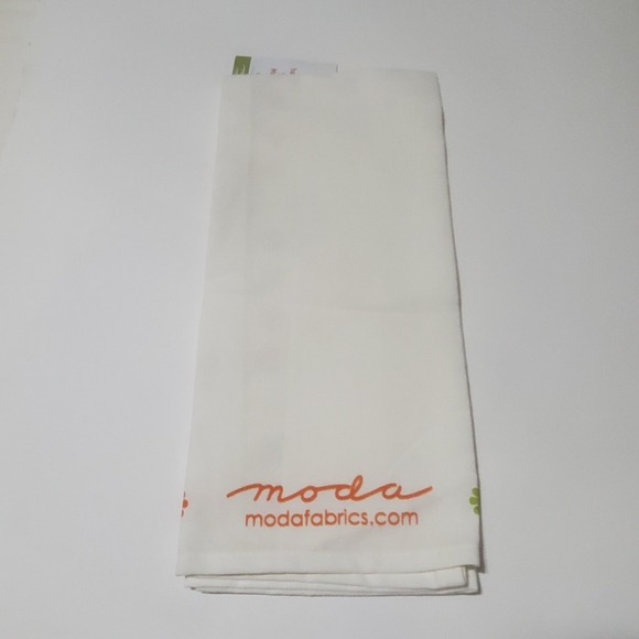 Homegrown Happiness Tea Towel by Moda Fabrics - Picture 3 of 7